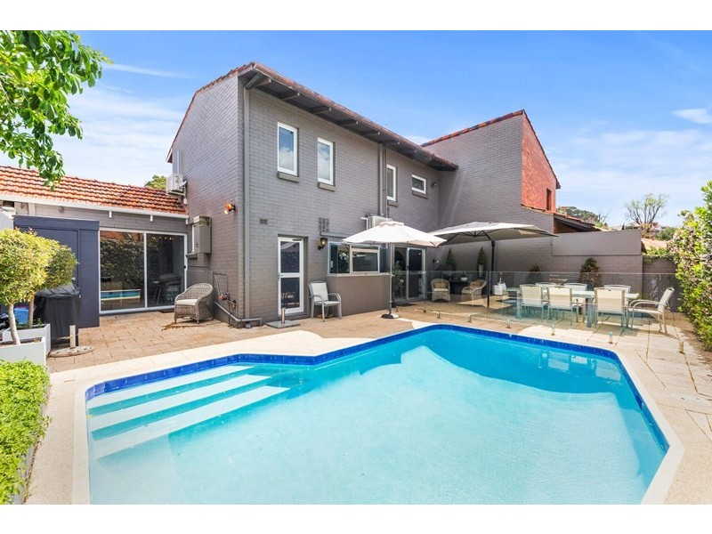 2A Cliff Road, Claremont WA 6010