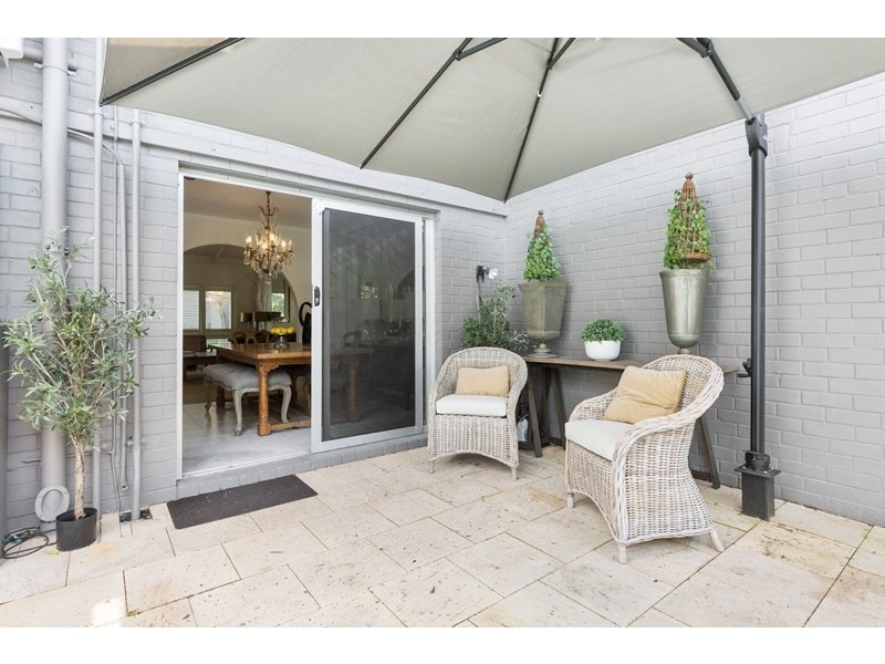 2A Cliff Road, Claremont WA 6010