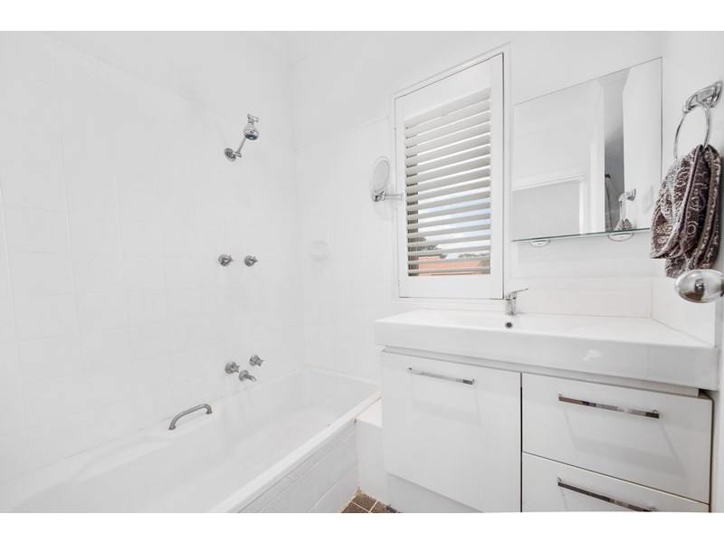 2A Cliff Road, Claremont WA 6010