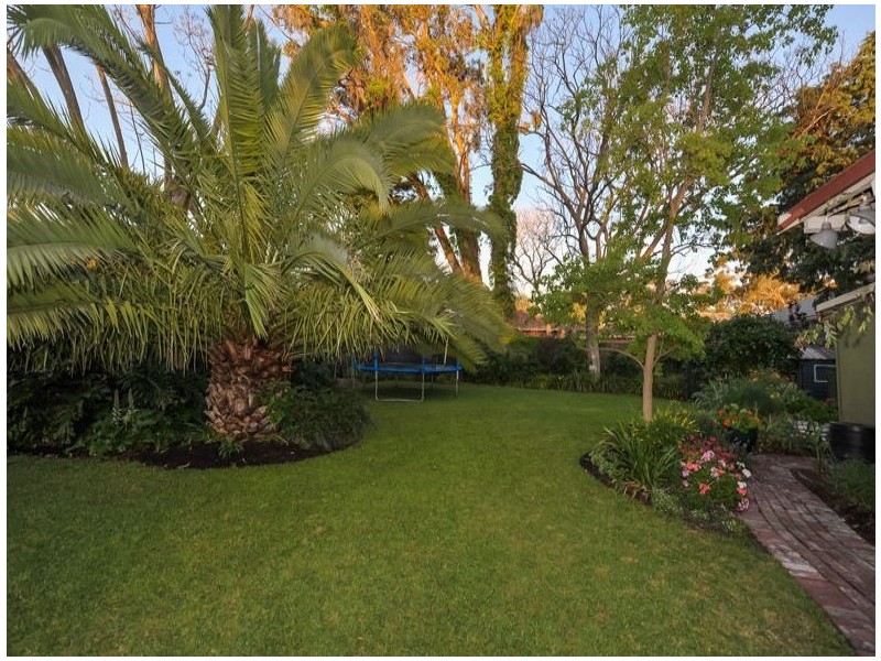 8 Rene Road, Dalkeith WA 6009