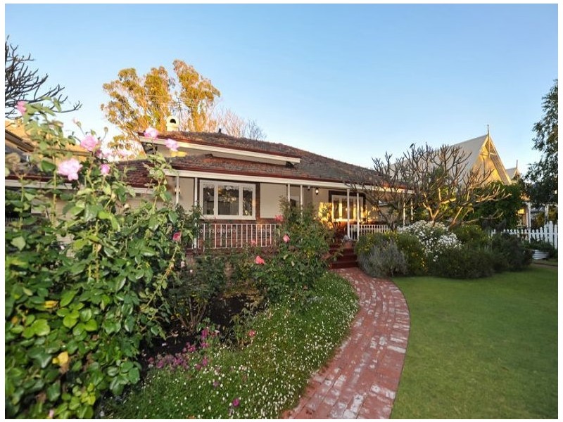 8 Rene Road, Dalkeith WA 6009