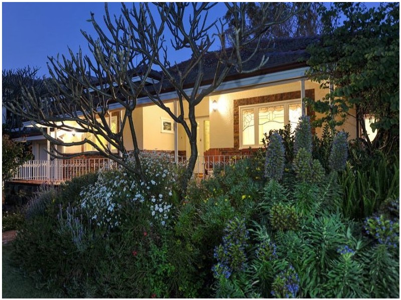 8 Rene Road, Dalkeith WA 6009