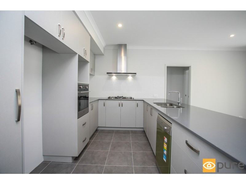 18B Broadway, Embleton WA 6062