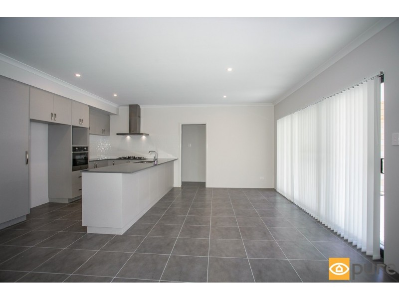 18B Broadway, Embleton WA 6062