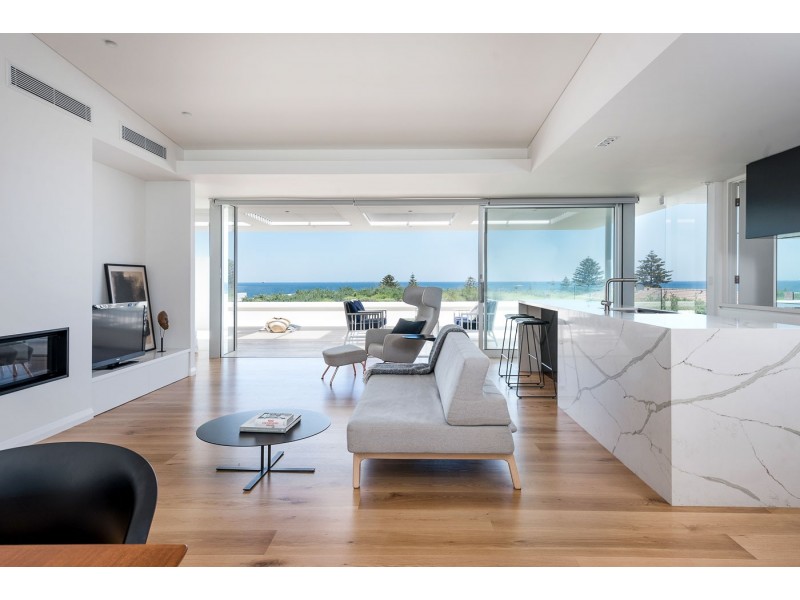 10/15 Overton Gardens, Cottesloe WA 6011