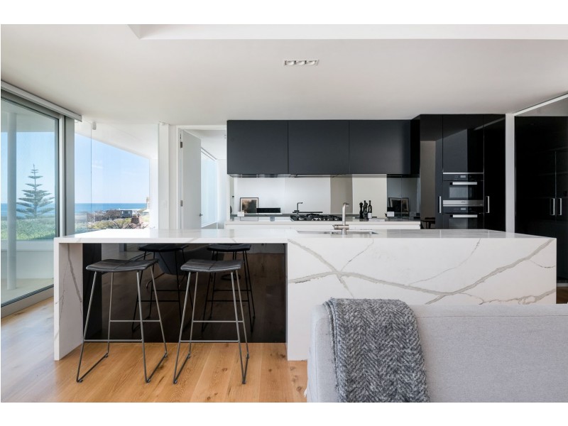 10/15 Overton Gardens, Cottesloe WA 6011