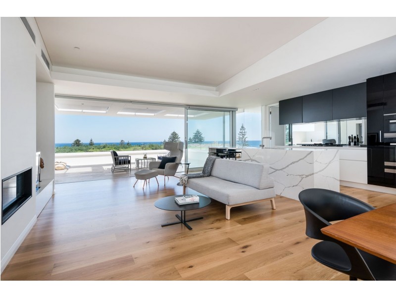 10/15 Overton Gardens, Cottesloe WA 6011