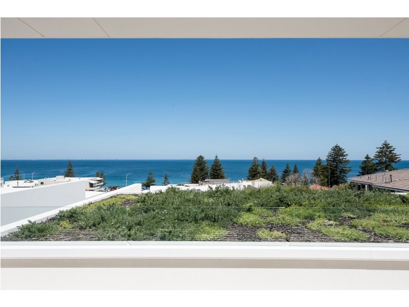 10/15 Overton Gardens, Cottesloe WA 6011
