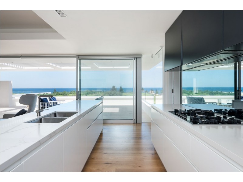 10/15 Overton Gardens, Cottesloe WA 6011