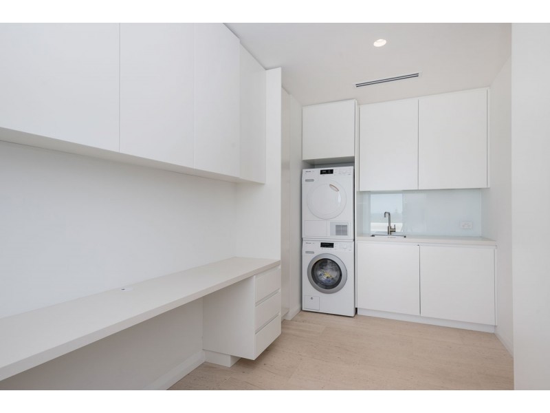 10/15 Overton Gardens, Cottesloe WA 6011