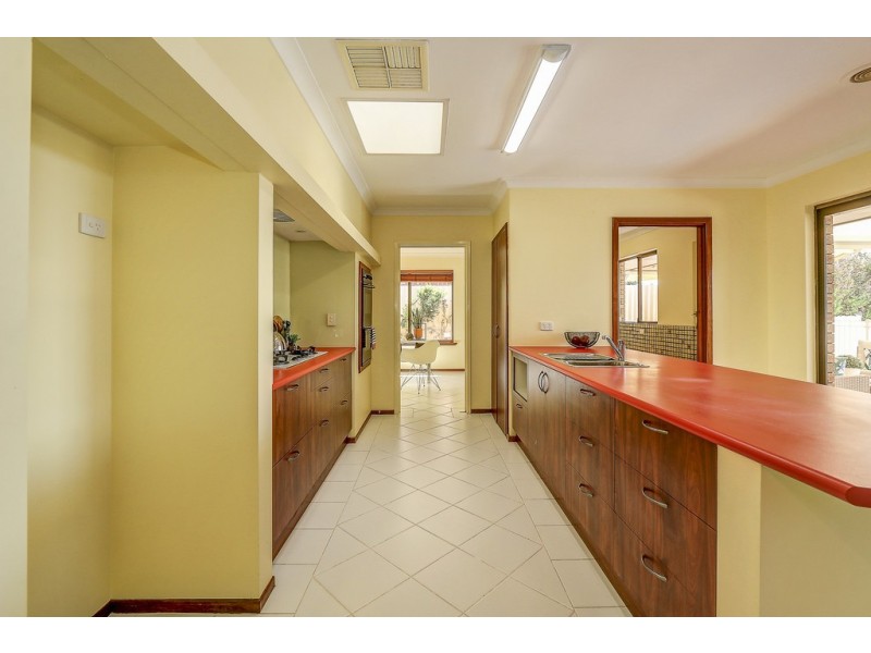 24 McKenzie Road, Samson WA 6163