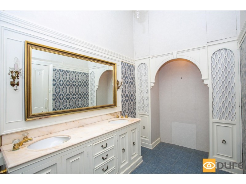 8 Goldsworthy Road, Claremont WA 6010