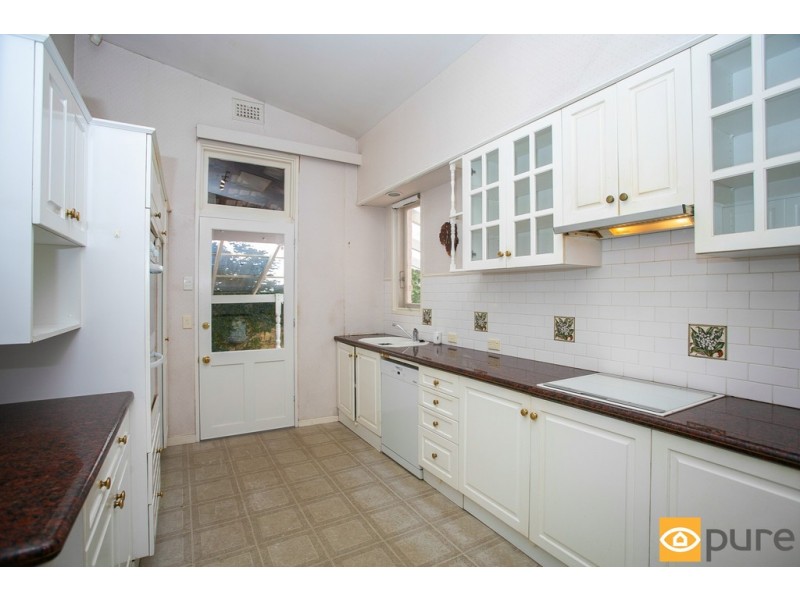 8 Goldsworthy Road, Claremont WA 6010