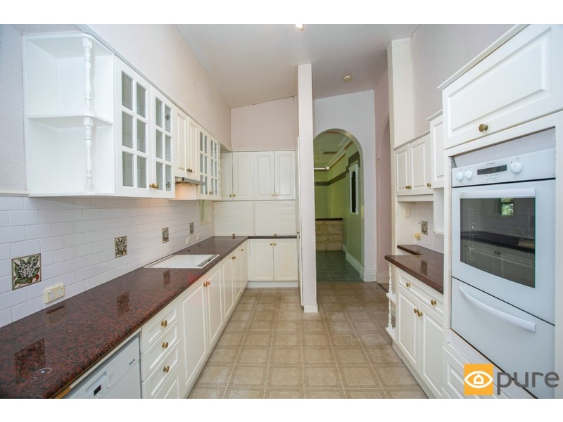 8 Goldsworthy Road, Claremont WA 6010