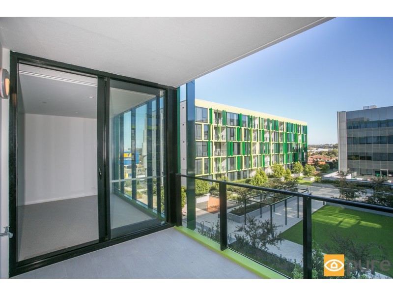 409/6 Baumea Way, Innaloo WA 6018