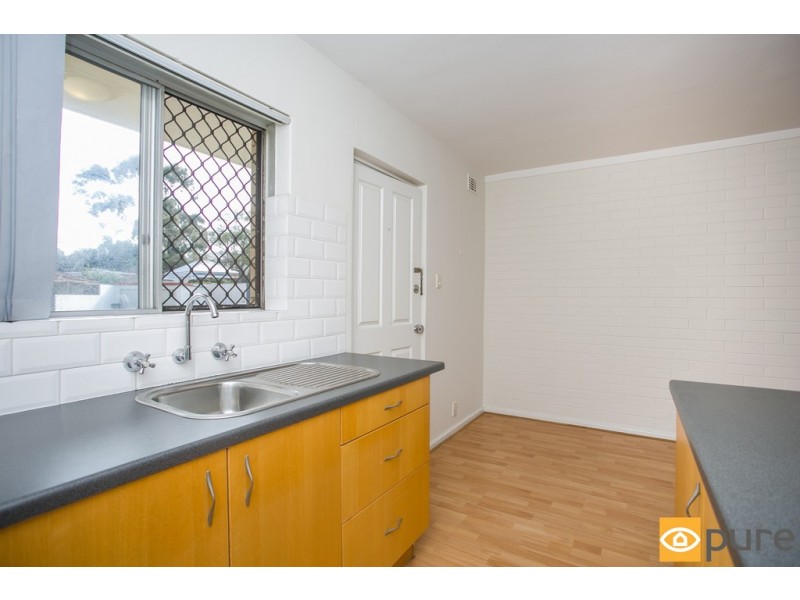 24/11 Stirling Road, Claremont WA 6010