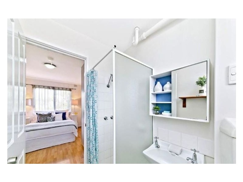 24/11 Stirling Road, Claremont WA 6010