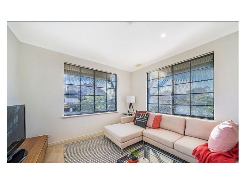 2 Burnettia Lane, Mount Claremont WA 6010