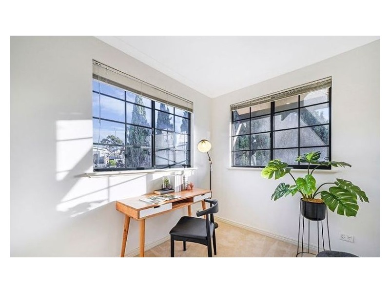 2 Burnettia Lane, Mount Claremont WA 6010