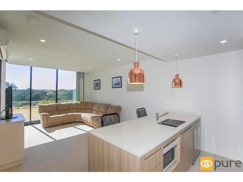 207/6 Baumea Way, Innaloo WA 6018