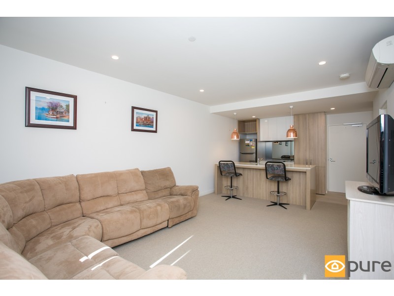 207/6 Baumea Way, Innaloo WA 6018