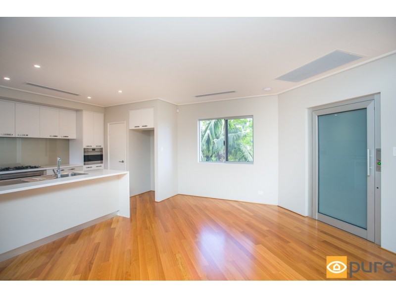 14B The Avenue, Crawley WA 6009