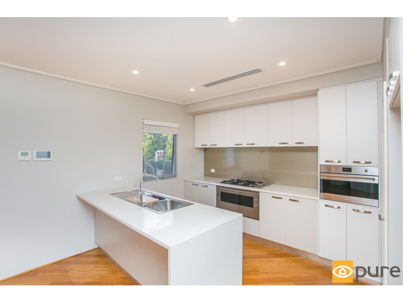 14B The Avenue, Crawley WA 6009