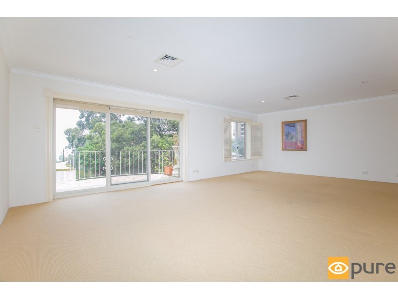 23/12 Wingfield Avenue, Crawley WA 6009