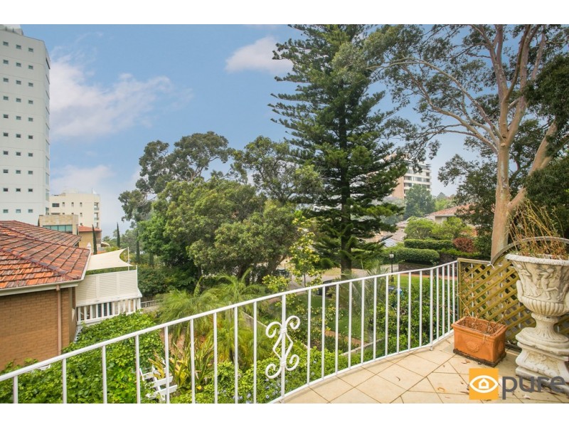 23/12 Wingfield Avenue, Crawley WA 6009