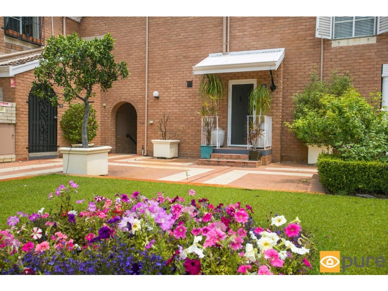 23/12 Wingfield Avenue, Crawley WA 6009