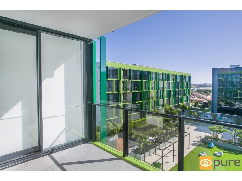 509/6 Baumea Way, Innaloo WA 6018