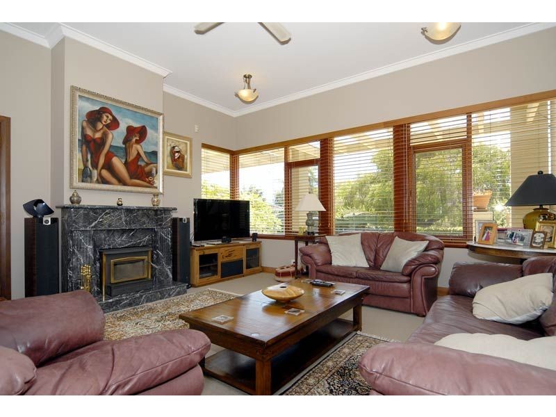 2 Odern Crescent, Swanbourne WA 6010