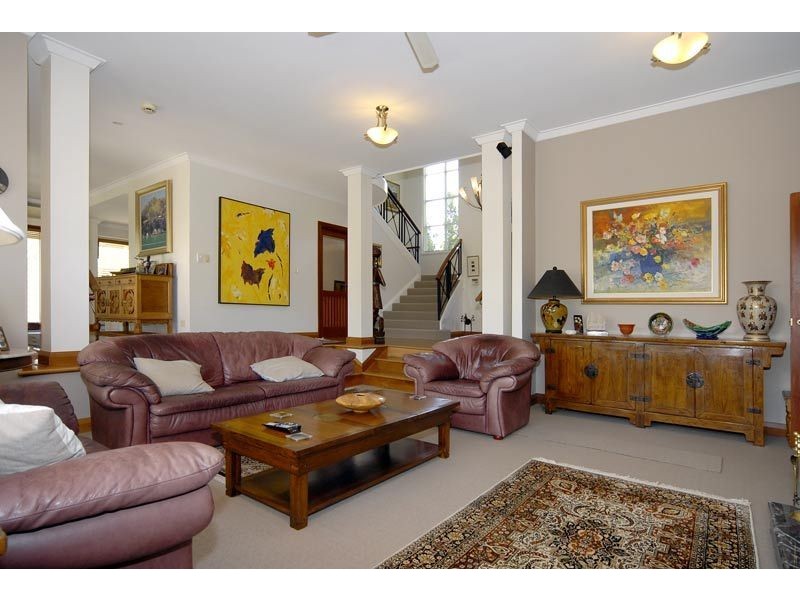 2 Odern Crescent, Swanbourne WA 6010