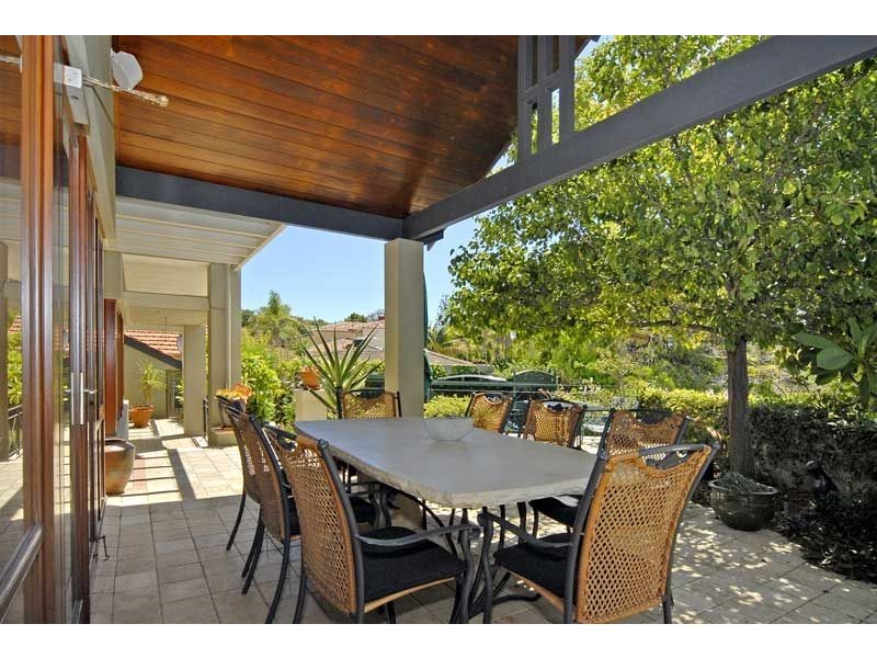 2 Odern Crescent, Swanbourne WA 6010