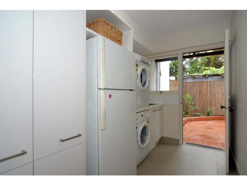 14 Freshwater Close, Claremont WA 6010