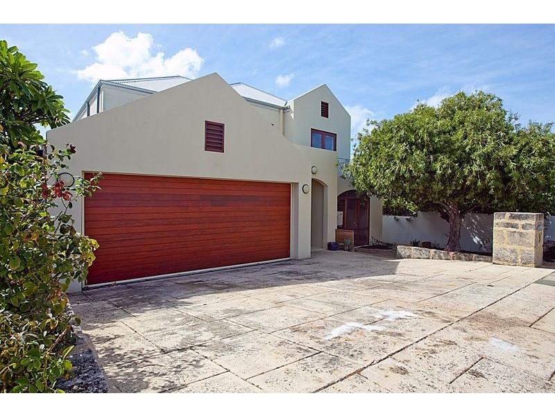 9 Brassey Street, Swanbourne WA 6010