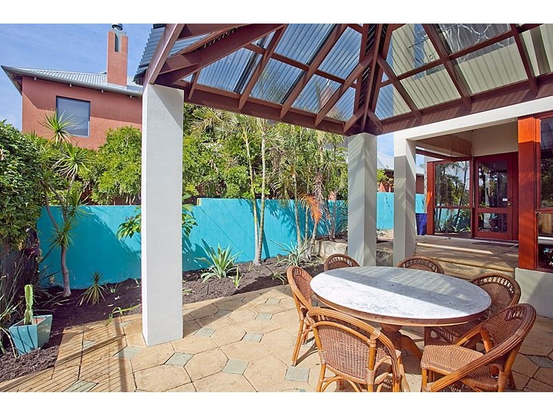 9 Brassey Street, Swanbourne WA 6010