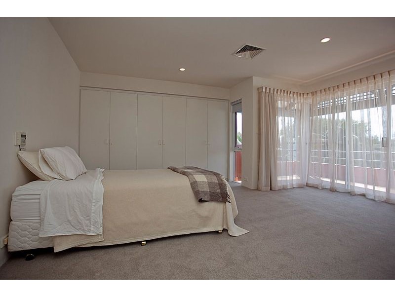 31 Brighton Street, Cottesloe WA 6011