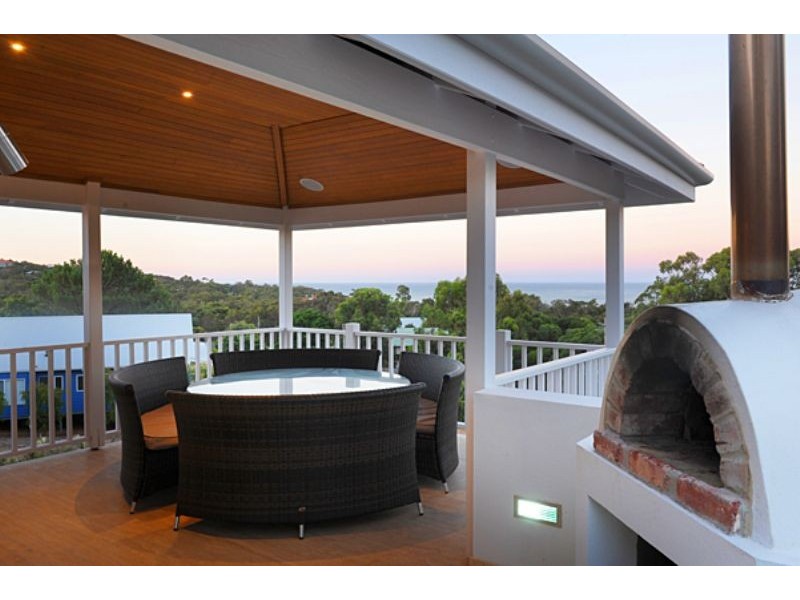27 Ella Gladstone Drive, Eagle Bay WA 6281