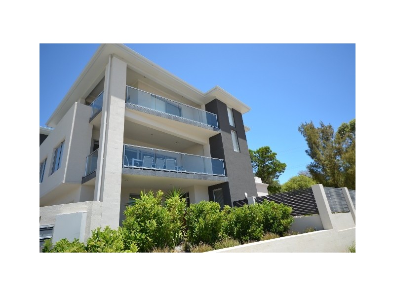 11A Pearl Parade, Scarborough WA 6019