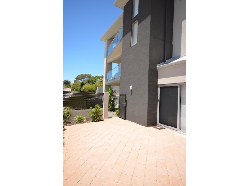 11A Pearl Parade, Scarborough WA 6019