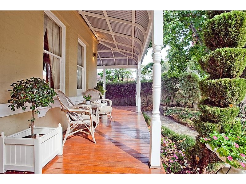 4 Melvista Avenue, Claremont WA 6010