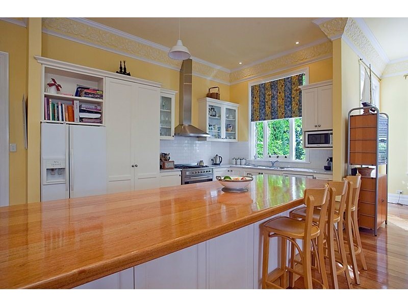 4 Melvista Avenue, Claremont WA 6010