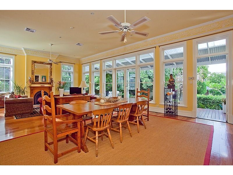 4 Melvista Avenue, Claremont WA 6010