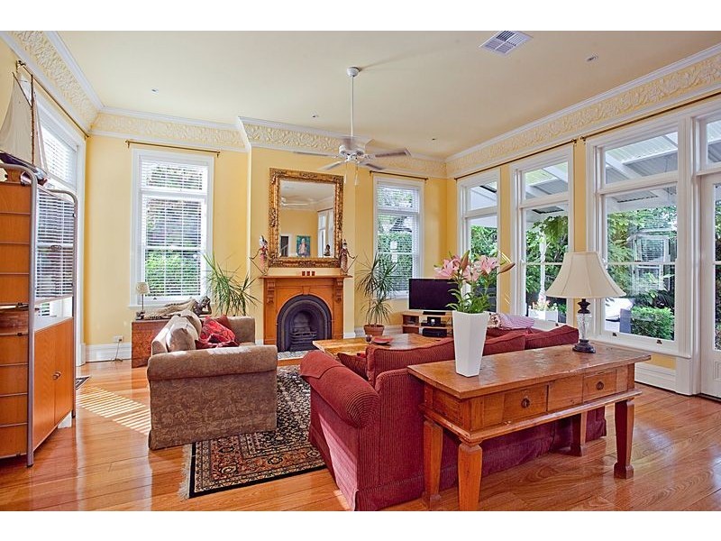 4 Melvista Avenue, Claremont WA 6010