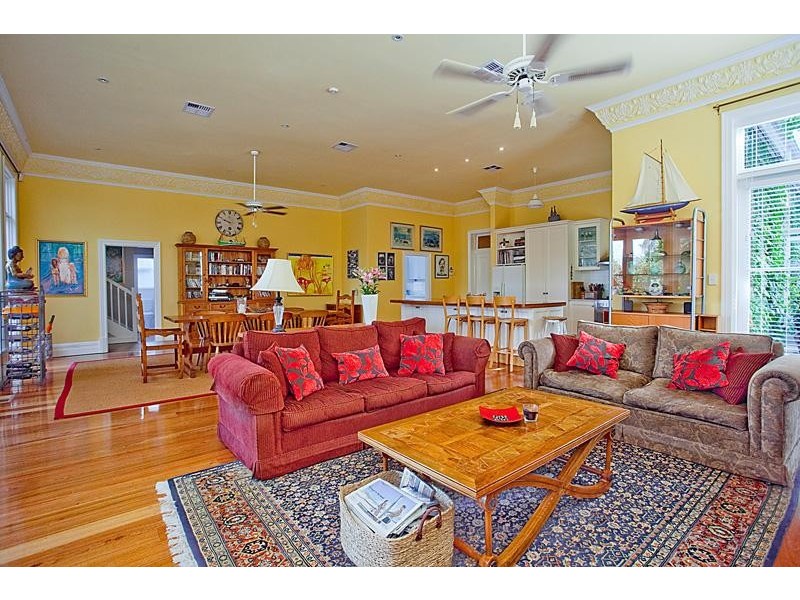 4 Melvista Avenue, Claremont WA 6010