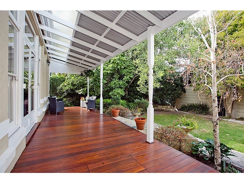 4 Melvista Avenue, Claremont WA 6010