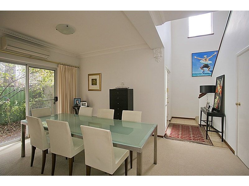 2/24 Riley Road, Claremont WA 6010