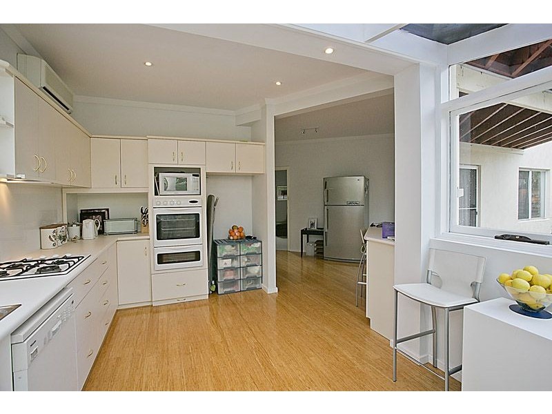 2/24 Riley Road, Claremont WA 6010