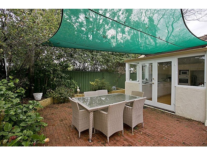 2/24 Riley Road, Claremont WA 6010